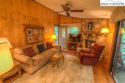 288 S Fox Cove Rd, Boone, NC 28607 photo 2