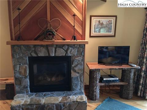 219 Upper Fiddlestix, Boone, NC 28607 photo 3