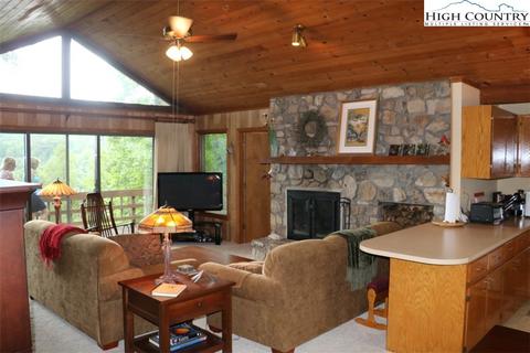 437 Overlook Dr, Deep Gap, NC 28618 photo 5