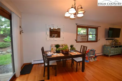 413 Academy St, Jefferson, NC 28640 photo 8