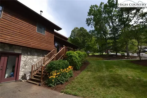 413 Academy St, Jefferson, NC 28640 photo 17