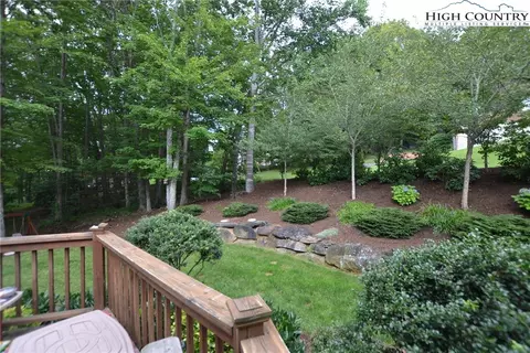 413 Academy St, Jefferson, NC 28640 photo 5