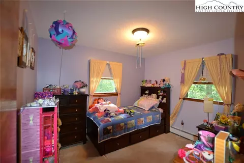 413 Academy St, Jefferson, NC 28640 photo 14