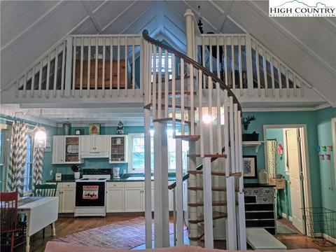 9044 Elk Creek Rd, Deep Gap, NC 28618 photo 2