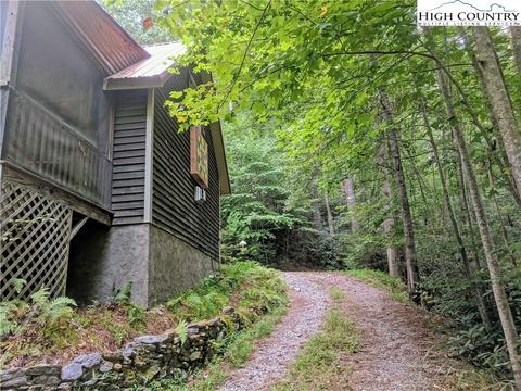 9044 Elk Creek Rd, Deep Gap, NC 28618 photo 10
