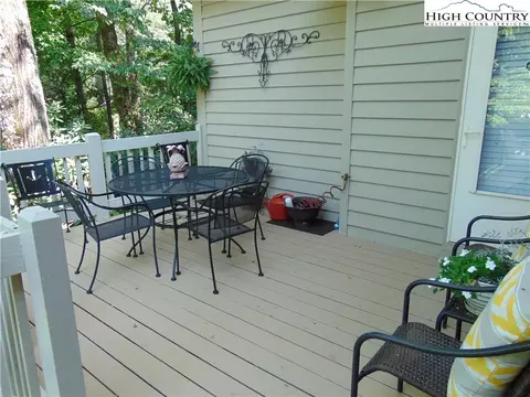 100 Pine Tree Dr, Roaring Gap, NC 28668 photo 8