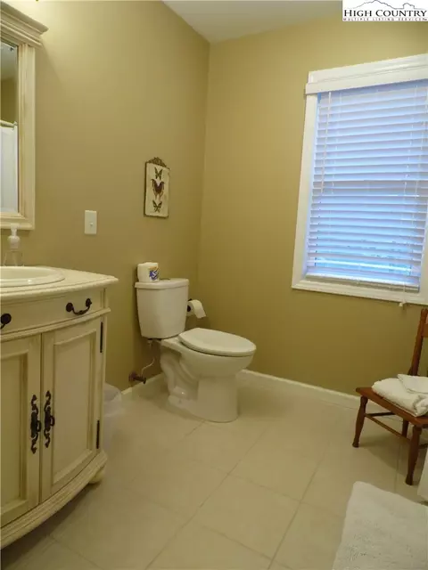 100 Pine Tree Dr, Roaring Gap, NC 28668 photo 31