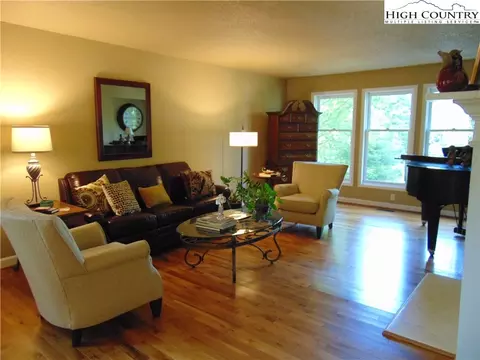 100 Pine Tree Dr, Roaring Gap, NC 28668 photo 4