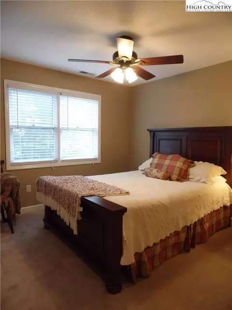 100 Pine Tree Dr, Roaring Gap, NC 28668 photo 29