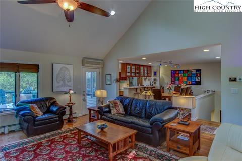 843 Forestridge Dr, Boone, NC 28607 photo 13
