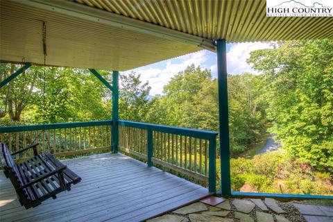 843 Forestridge Dr, Boone, NC 28607 photo 5