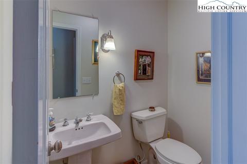 843 Forestridge Dr, Boone, NC 28607 photo 29