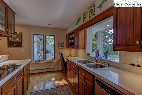 843 Forestridge Dr, Boone, NC 28607 photo 22