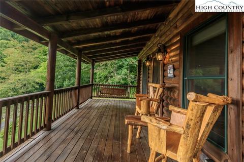 377 Ayers Rd E, Banner Elk, NC 28604 photo 7