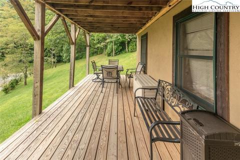 377 Ayers Rd E, Banner Elk, NC 28604 photo 30