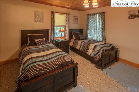377 Ayers Rd E, Banner Elk, NC 28604 photo 23