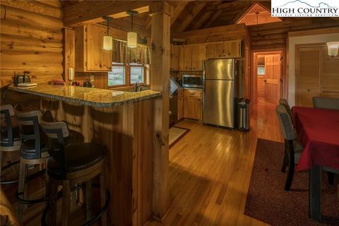 377 Ayers Rd E, Banner Elk, NC 28604 photo 9