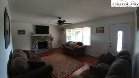 711 Hendrix Rd, Sparta, NC 28675 photo 2