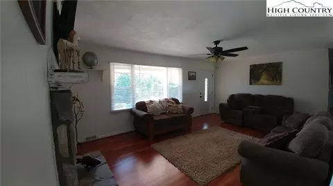 711 Hendrix Rd, Sparta, NC 28675 photo 3