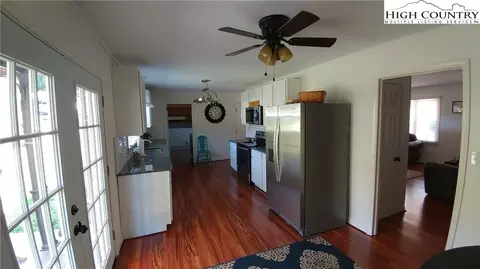 711 Hendrix Rd, Sparta, NC 28675 photo 4