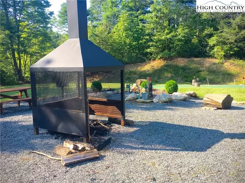 448 Woodpecker Rd, Purlear, NC 28665 photo 33