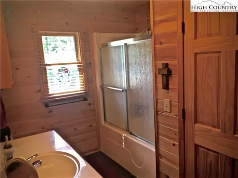 448 Woodpecker Rd, Purlear, NC 28665 photo 20