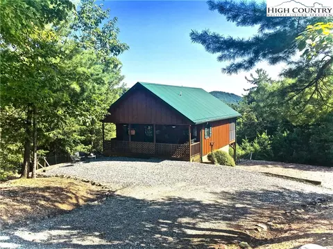 448 Woodpecker Rd, Purlear, NC 28665 photo 4