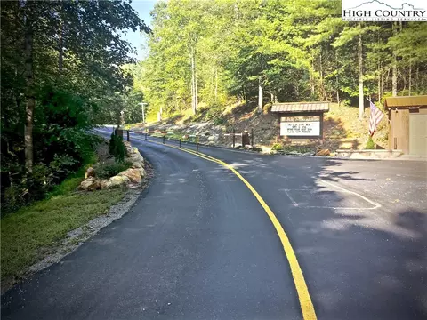 448 Woodpecker Rd, Purlear, NC 28665 photo 29