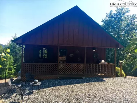 448 Woodpecker Rd, Purlear, NC 28665 photo 5