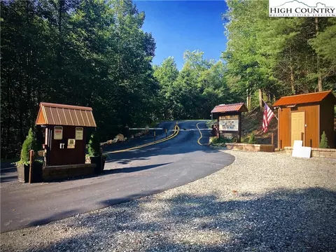 448 Woodpecker Rd, Purlear, NC 28665 photo 30