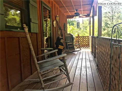 448 Woodpecker Rd, Purlear, NC 28665 photo 8