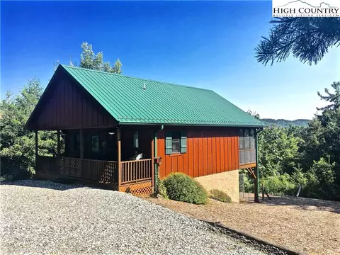 448 Woodpecker Rd, Purlear, NC 28665 photo 1