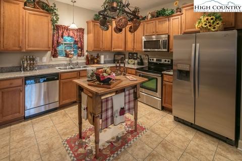 1584 Skyland Dr, Seven Devils, NC 28604 photo 6