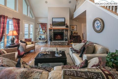 1584 Skyland Dr, Seven Devils, NC 28604 photo 2
