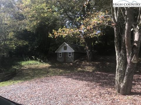 1175 Low Gap Rd, Jefferson, NC 28640 photo 3