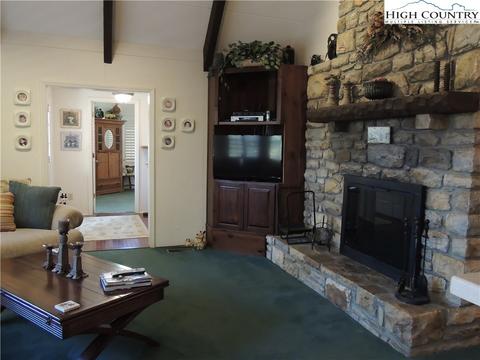 2957 Hickory, Boone, NC 28607 photo 8
