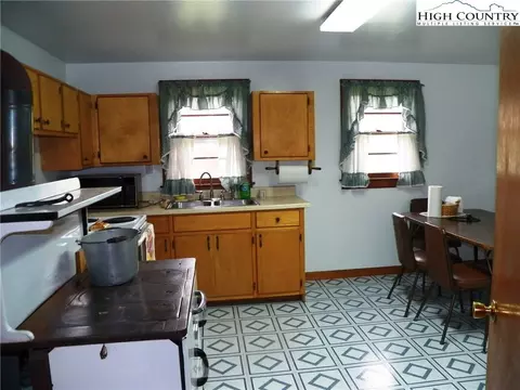 449 Cabbage Creek Rd, Creston, NC 28615 photo 21