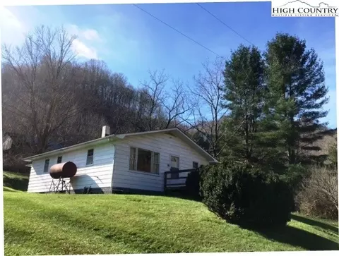 449 Cabbage Creek Rd, Creston, NC 28615 photo 4