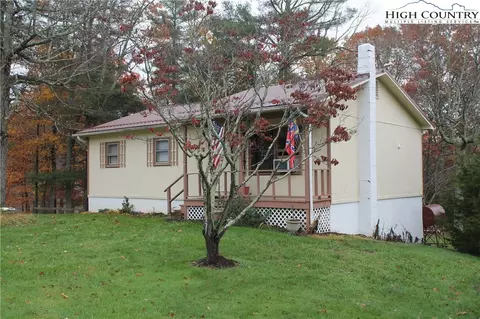 780 Flat Rock Rd, Crumpler, NC 28617 photo 3