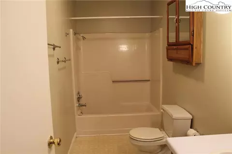 780 Flat Rock Rd, Crumpler, NC 28617 photo 9