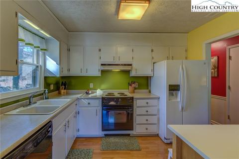 321 Perkins St, Boone, NC 28607 photo 16