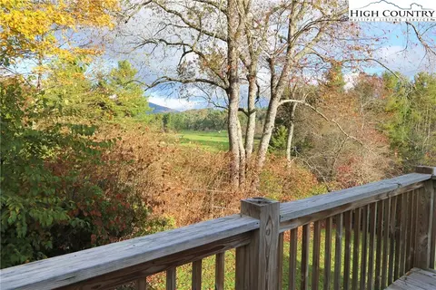327 Chase Hl, Boone, NC 28607 photo 6