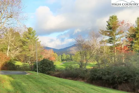 327 Chase Hl, Boone, NC 28607 photo 4