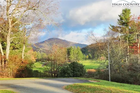 327 Chase Hl, Boone, NC 28607 photo 3