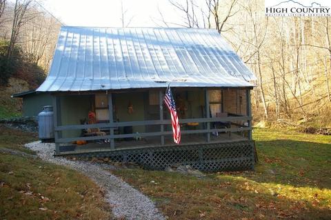 656 Long Branch Rd, Lansing, NC 28643 photo 5