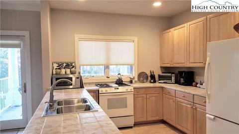 116 Moonlight Rdg #1B, Boone, NC 28607 photo 3