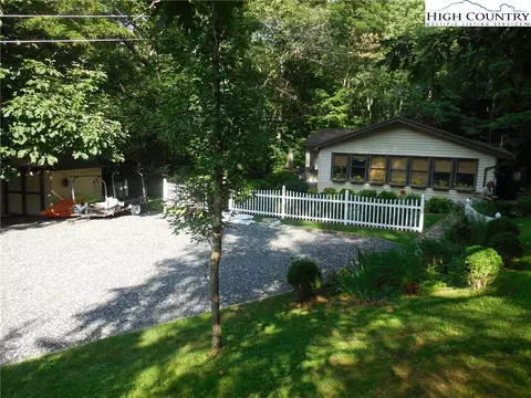 156 Yellow Brick Rd, Todd, NC 28684 photo 22