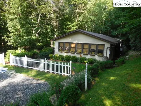 156 Yellow Brick Rd, Todd, NC 28684 photo 23