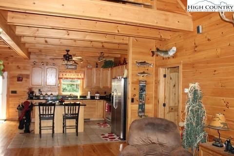 302 Spring Mountain Trl, Lansing, NC 28643 photo 13
