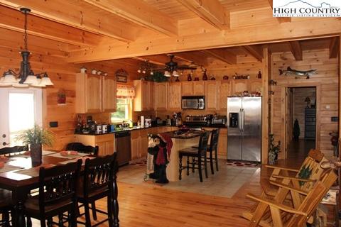 302 Spring Mountain Trl, Lansing, NC 28643 photo 15